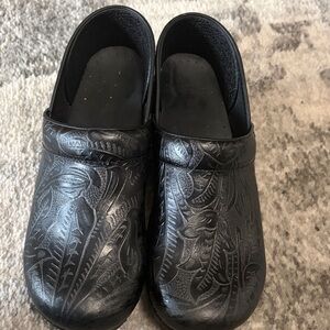 Black Embossed Clogs